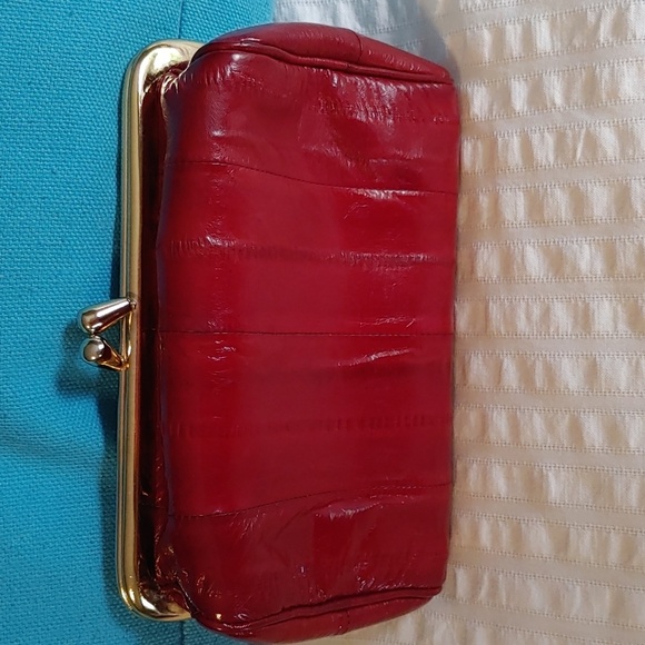 None Handbags - 💚Vintage Red Eel Skin Cosmetic Case with Kiss Closure